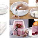 Moldes desmontables de silicona con plato de ceramica de LEKUE